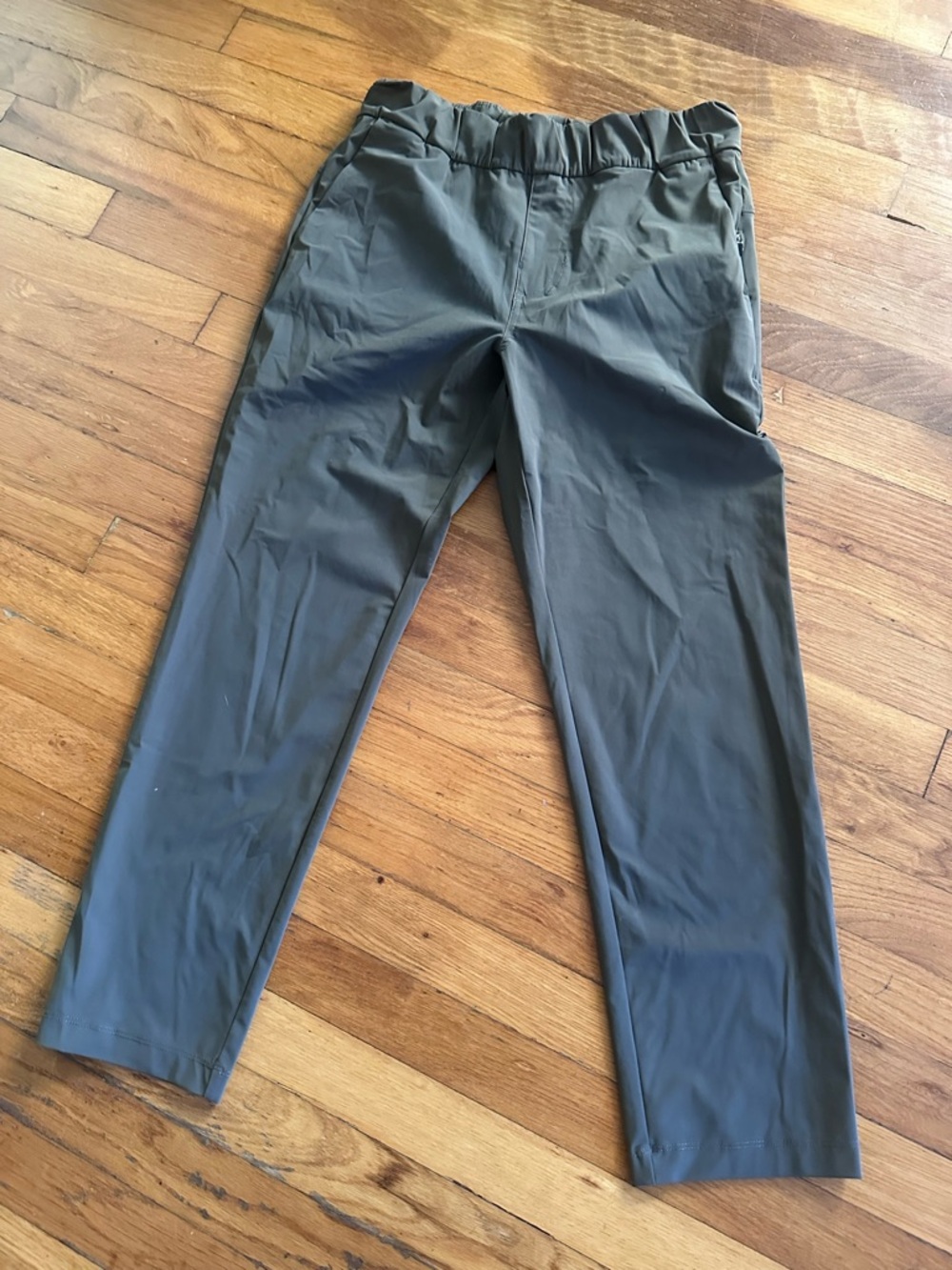 Vuori Olive Green Elastic-Waist Joggers